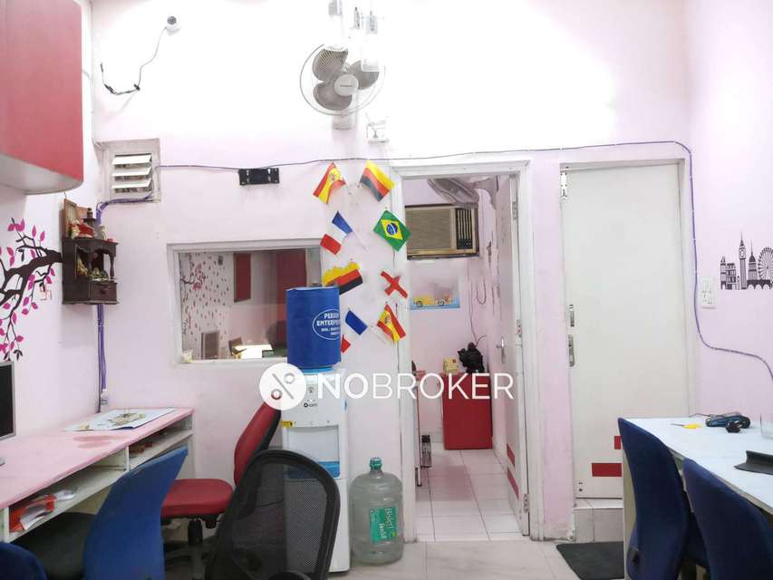 Showroom in Indirapuram, Ghaziabad for sale