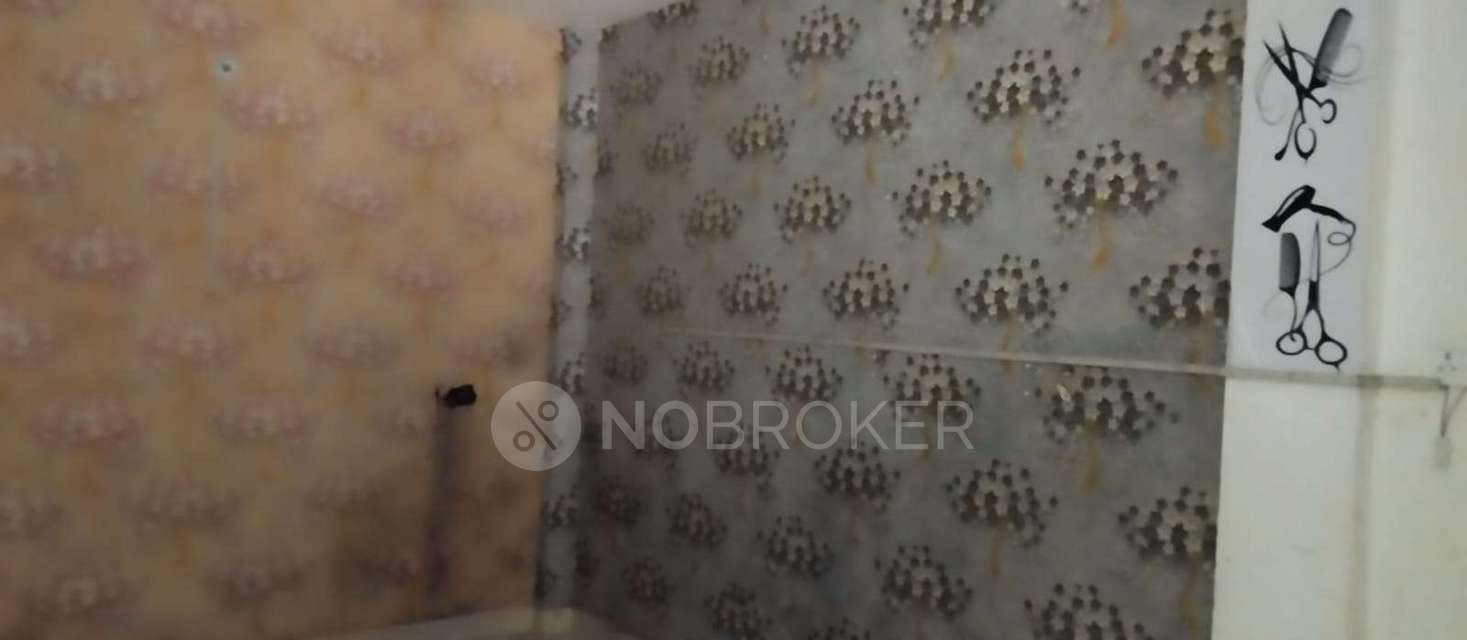 Shop in Sector 62a, Ghaziabad for Rent 