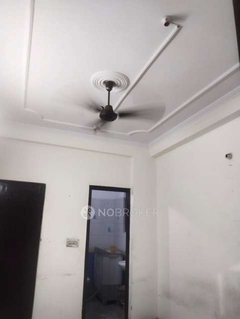 PG for Boys in Judge Colony