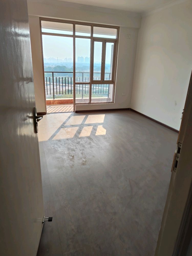 Pareena Express Heights