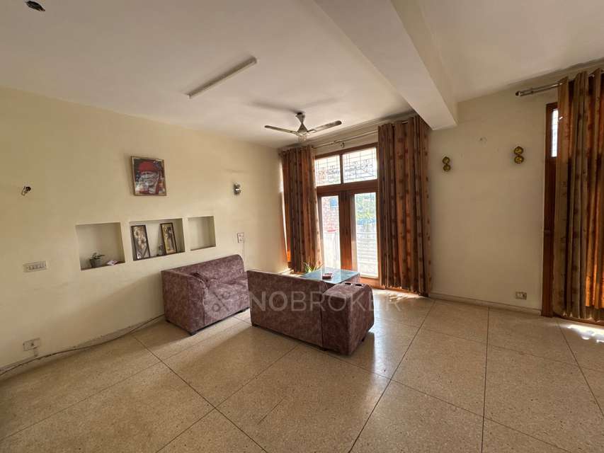 Single Room for Male In 4 BHK  In Kalyan Vihar