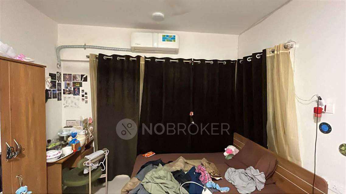 Single Room for Female In 3 BHK  In Modirealty Vatvriksh, Goregaon West In Goregaon West