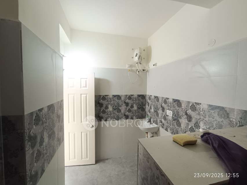 2 BHK Flat In Keerthi Sunrise For Sale  In Bandlaguda Jagir