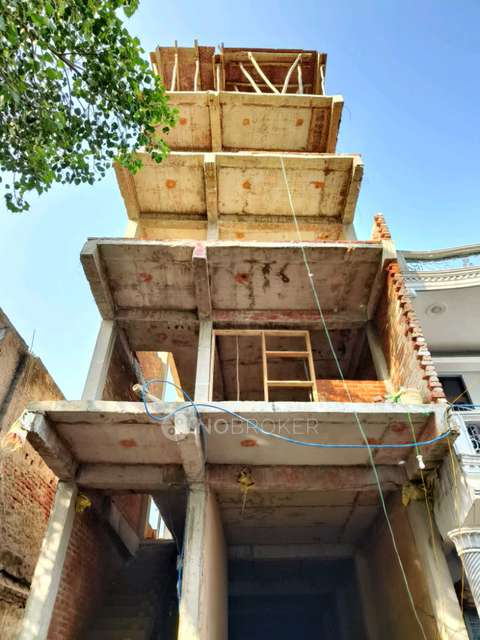 Godown/Warehouse in Sector 20, Block B, Nawada, Greater Noida for Rent 