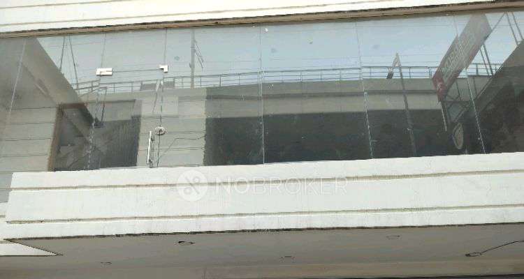 Showroom in Raja Garden, Delhi for Rent 