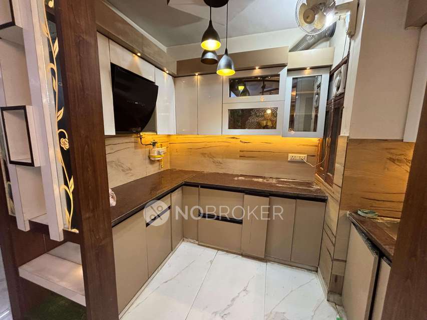 3 BHK Flat In Standlone Building For Sale  In Mohan Garden, 