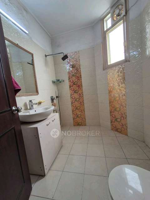 3 BHK Flat In Punjabi Bagh West For Sale  In West Punjabi Bagh, Punjabi Bagh