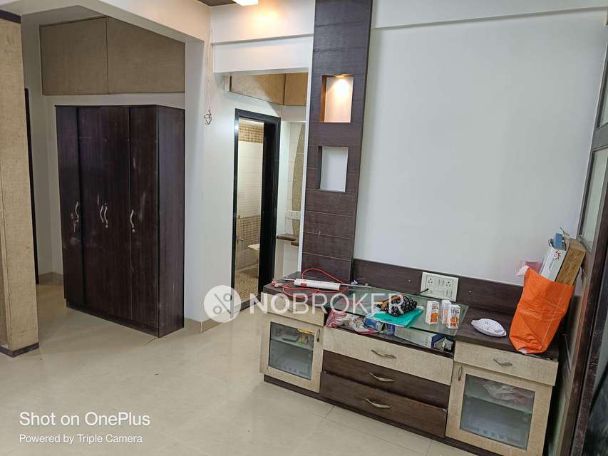 2 BHK Flat In Hem Resha Chs For Sale  In Mulund West
