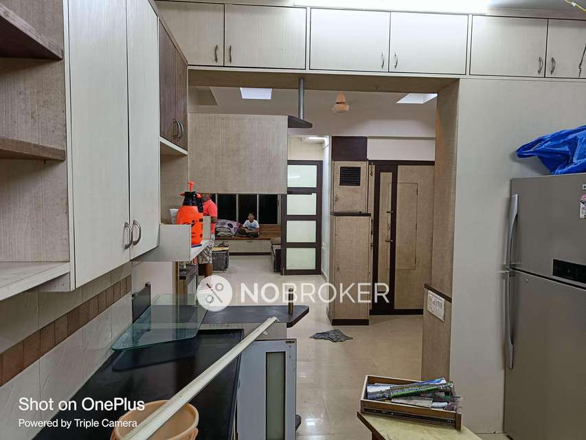 2 BHK Flat In Hem Resha Chs For Sale  In Mulund West