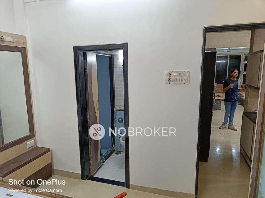 2 BHK Flat In Hem Resha Chs For Sale  In Mulund West