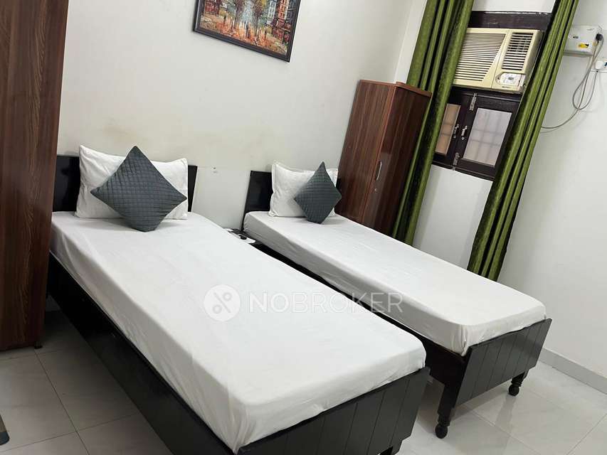 PG for Girls in Sector-45