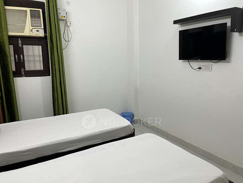 PG for Girls in Sector-45