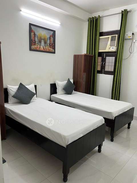 PG for Girls in Sector-45