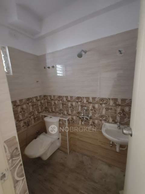 2 BHK Flat In Green Admire Apartments For Sale  In Essel Gardens