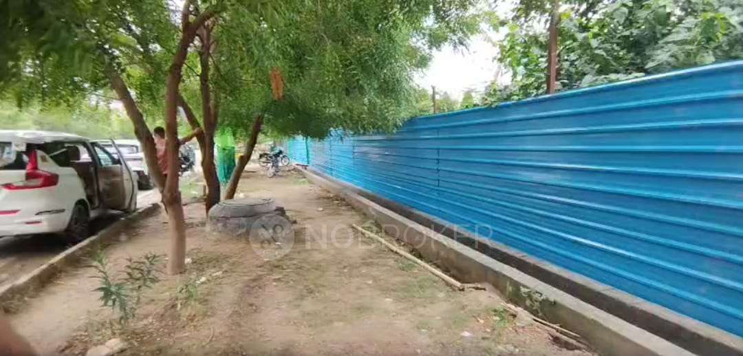 Plot For Sale  In Sector 76 Metro Station