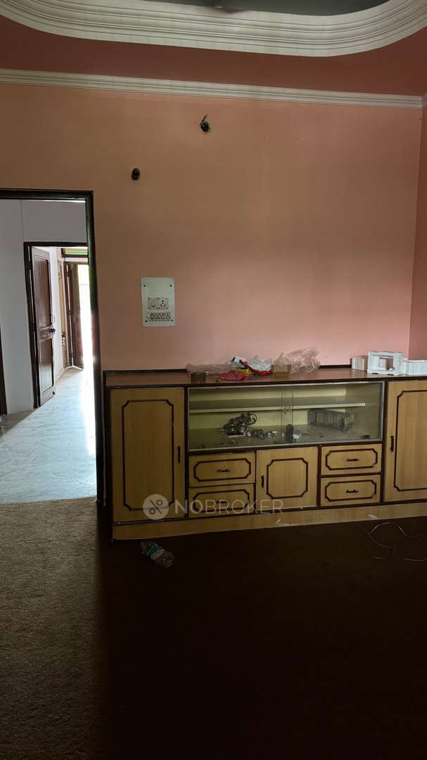 Independent House Janakpuri Rent WITHOUT BROKERAGE Semifurnished 3