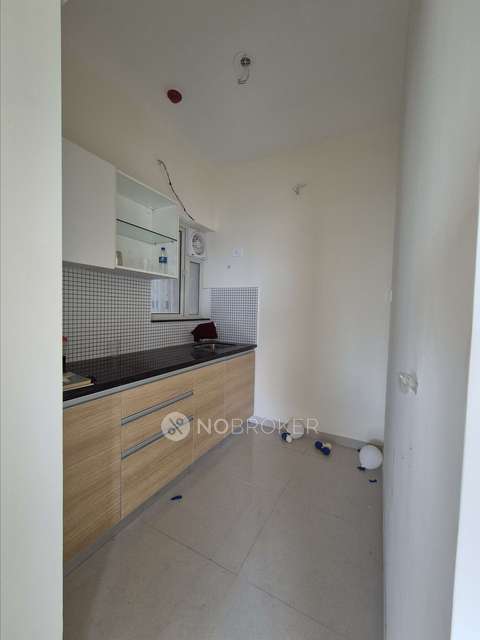 2 BHK Flat In Omkar Signet Apartment, Mumbai For Sale  In Malad