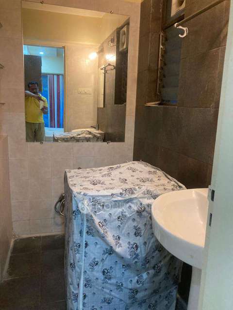 1 BHK Flat In Maple Woods for Rent  In Jogeshwari West