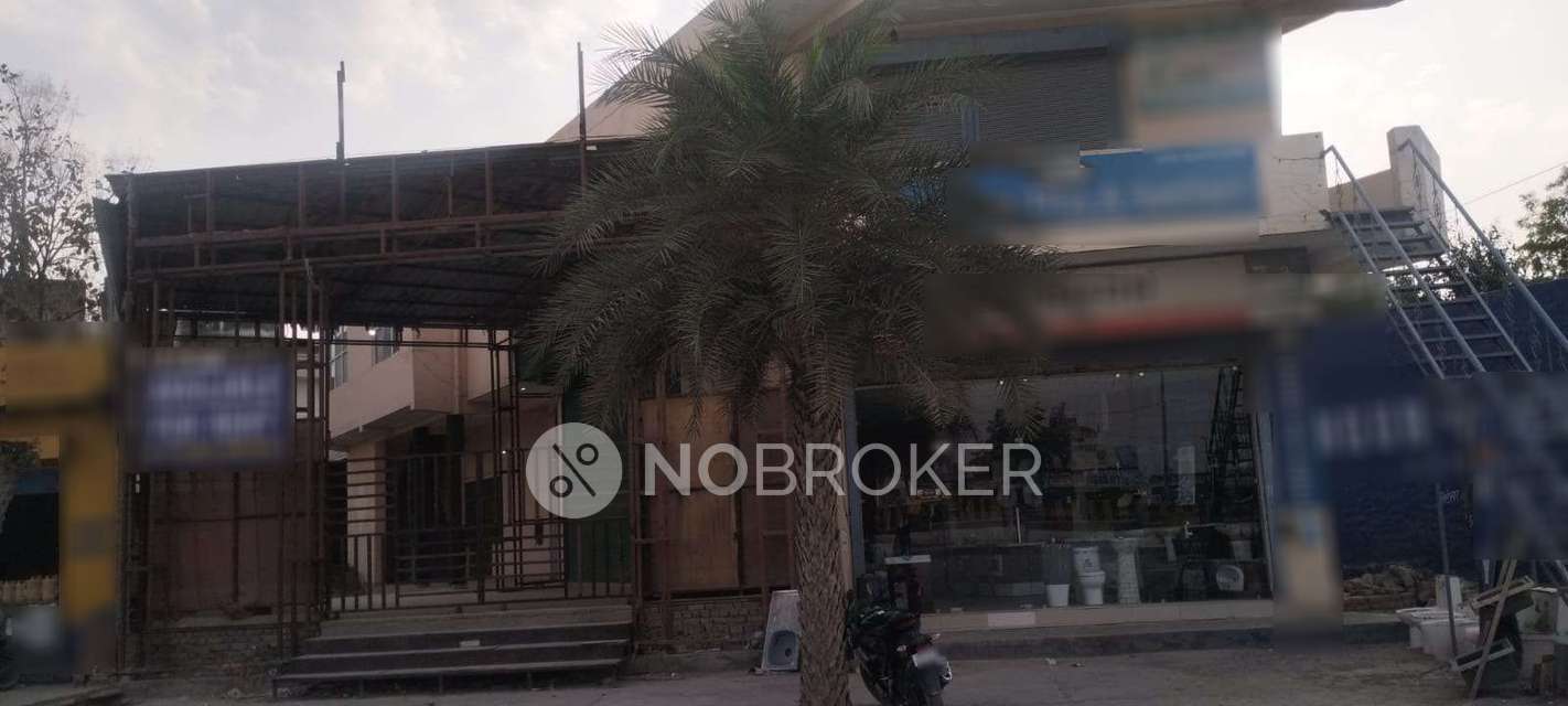 Showroom in Nai Basti Dundahera, Ghaziabad for Rent 