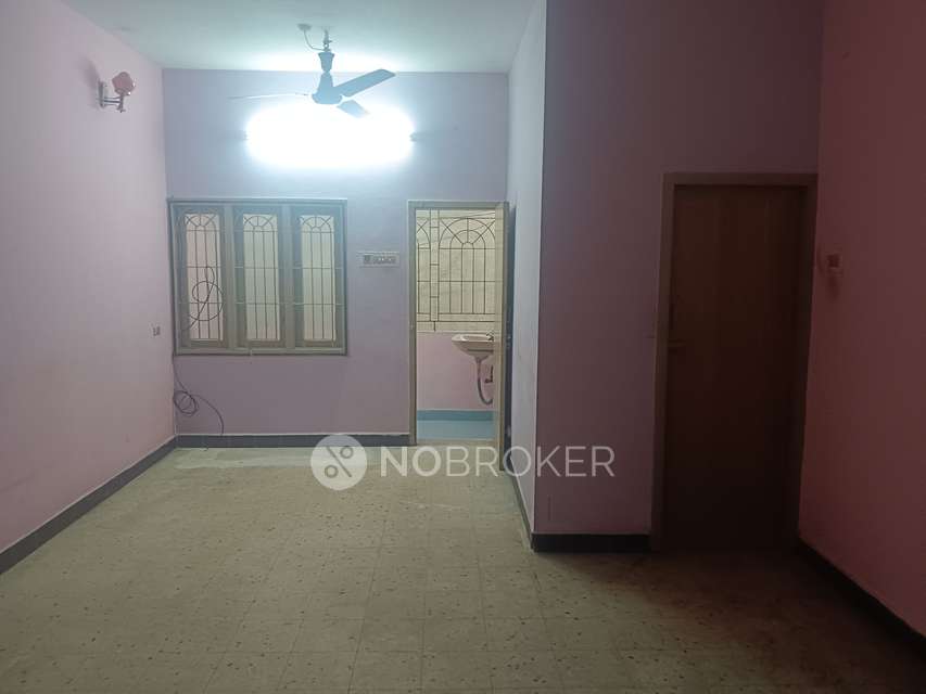 2 BHK Flat In Jyothi Flats For Sale  In West Mambalam