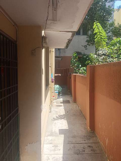 2 BHK Flat In Jyothi Flats For Sale  In West Mambalam