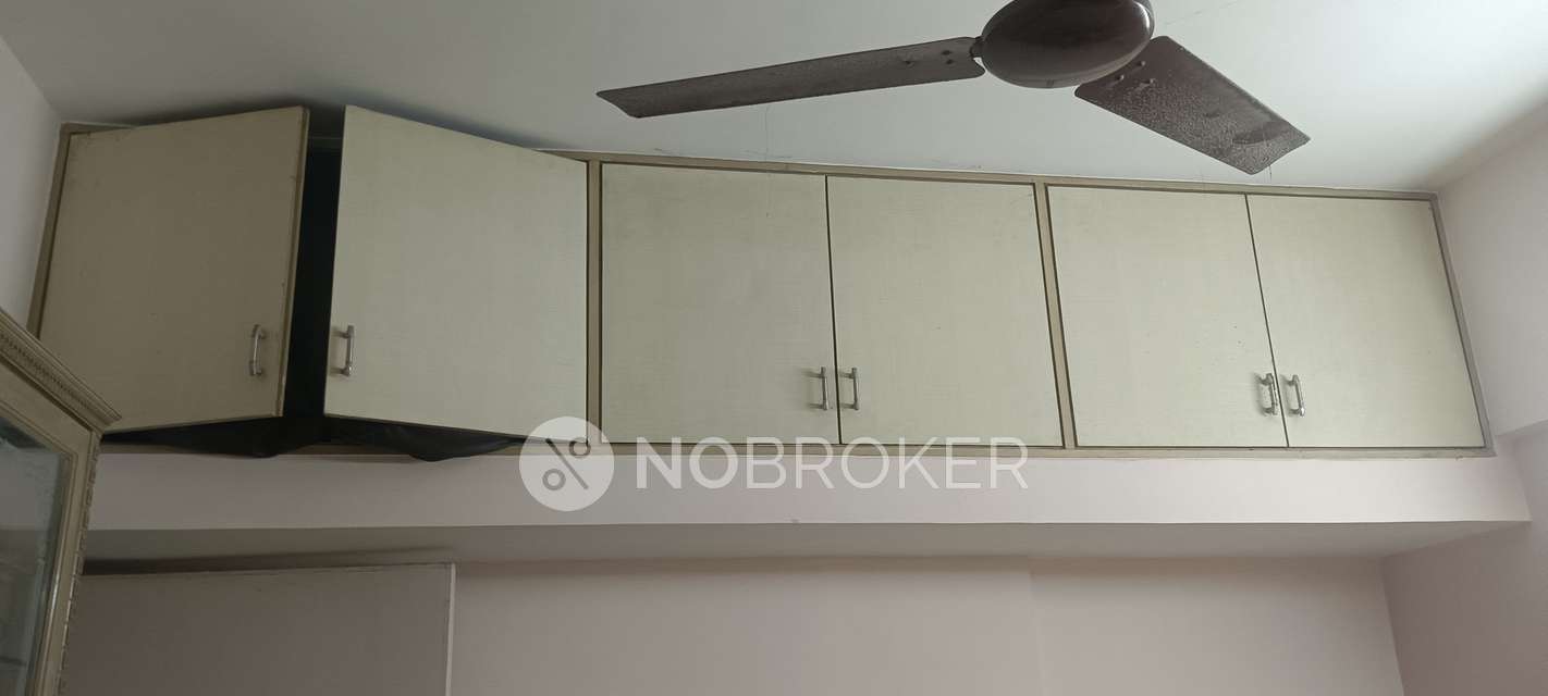 1 BHK Flat For Sale  In Dadar West