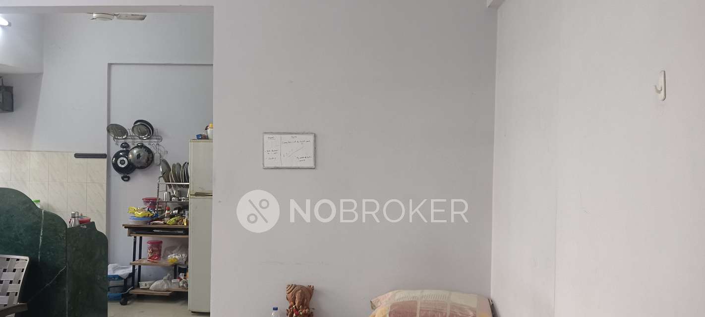 1 BHK Flat For Sale  In Dadar West