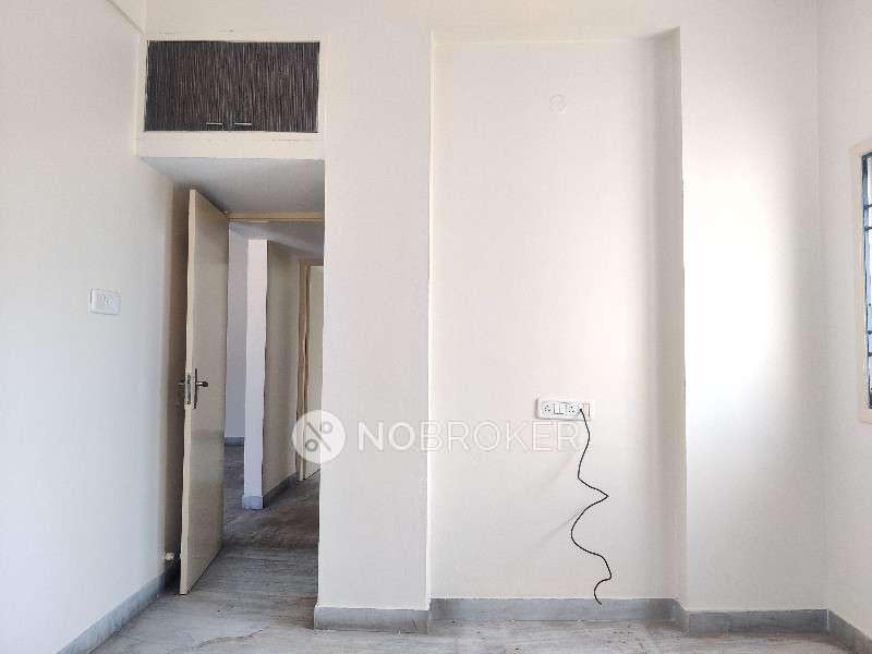 3 BHK Flat In Pawan Apartment For Sale  In Purasaiwakkam