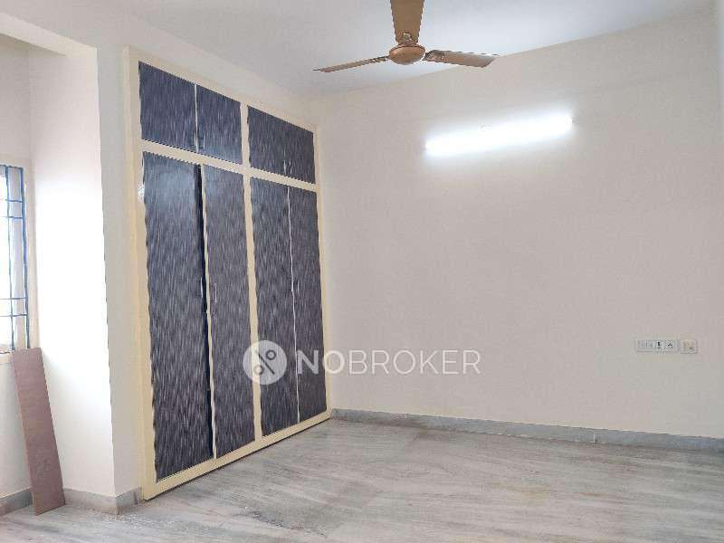 3 BHK Flat In Pawan Apartment For Sale  In Purasaiwakkam
