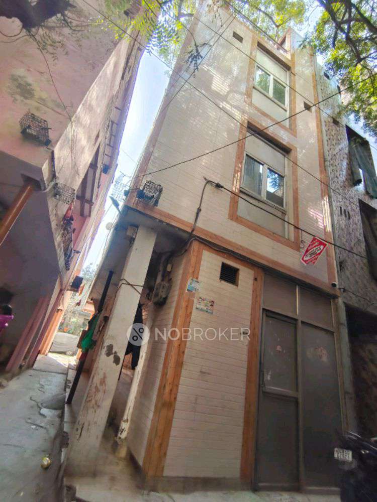 Independent House Mangolpuri Without Brokerage Fully furnished 3 BHK Flat for Sale in