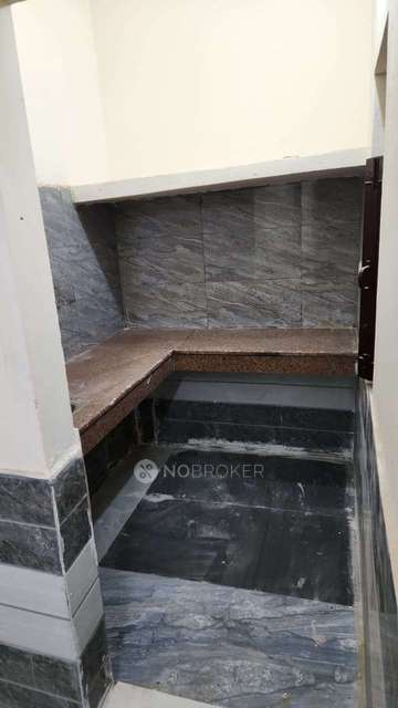 PG for Boys in Sector 62