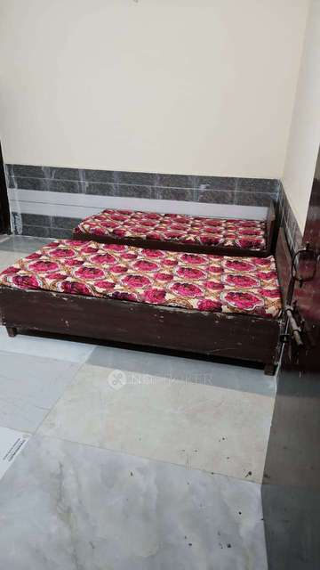 PG for Boys in Sector 62