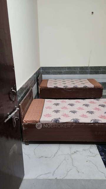 PG for Boys in Sector 62