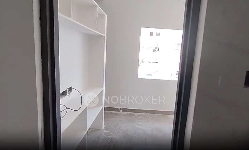 4+ BHK House For Sale  In Suraram