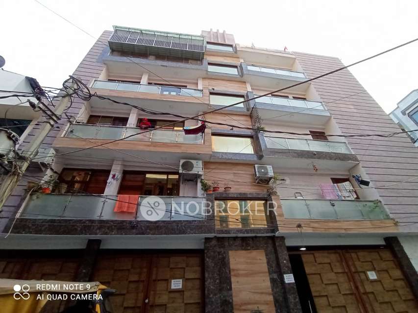 2 BHK Flat In Freedom Fighters Enclave For Sale  In Sainik Farm