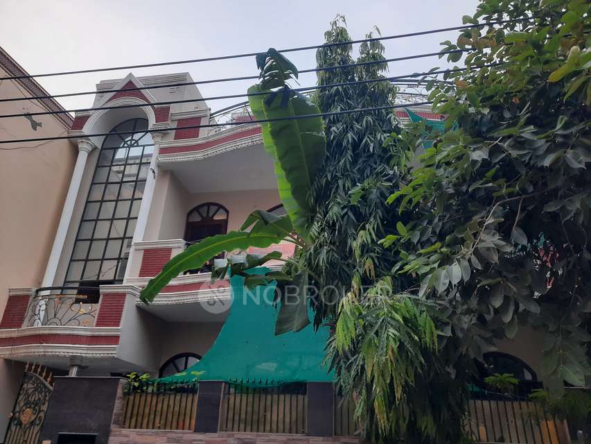 1 RK House for Rent  In Sector 37
