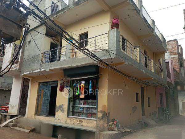 2 BHK Flat In Atar Singh Colony For Sale  In Sector 63