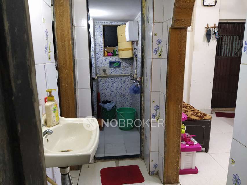 1 RK Flat In Heena Mansion Chs For Sale  In  Airoli