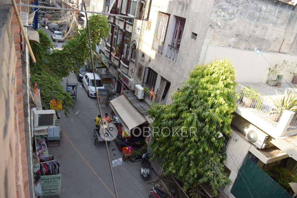 2 BHK Flat For Sale  In Laxmi Nagar