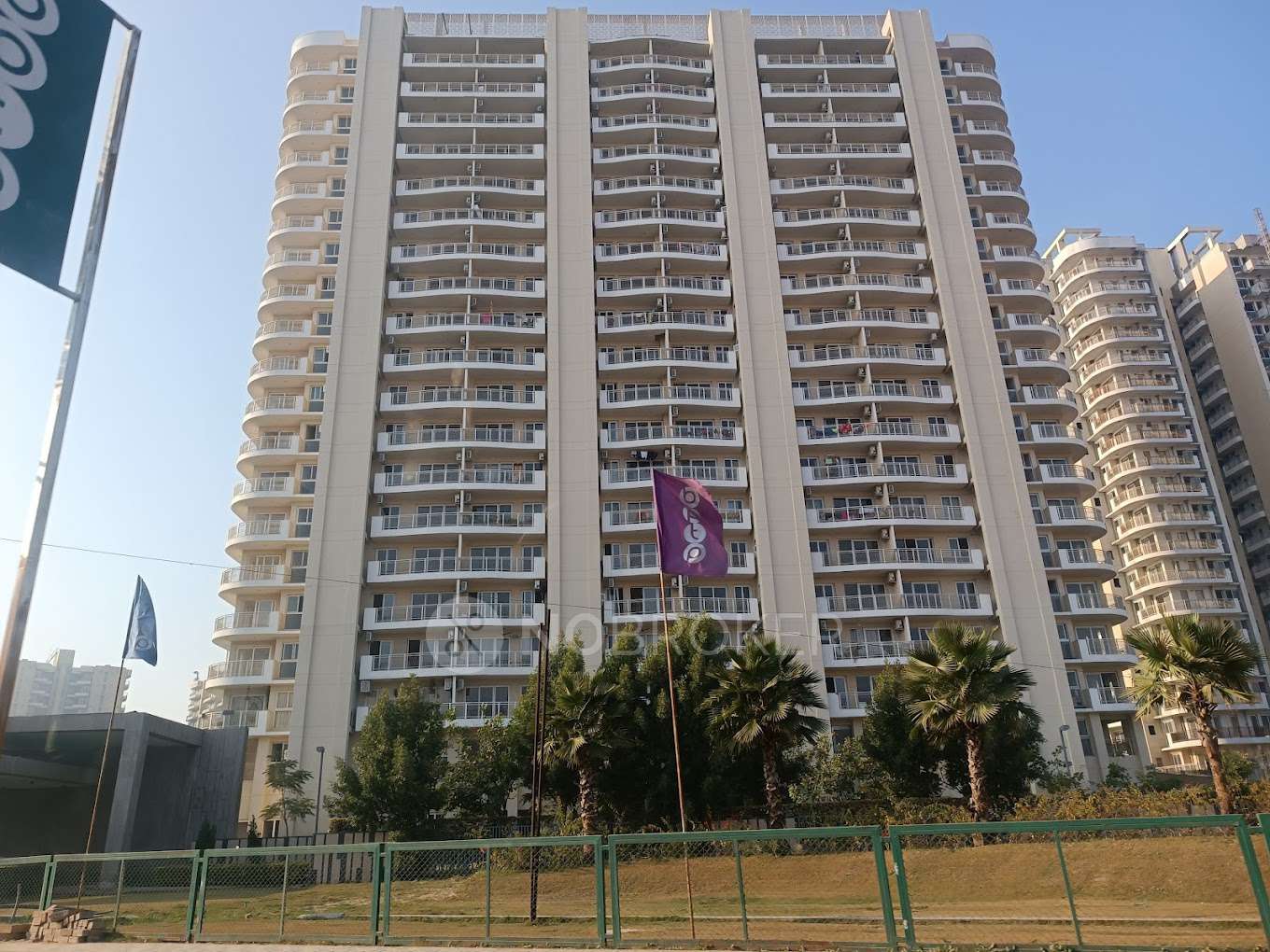 BPTP Terra Sector 37 D Rent WITHOUT BROKERAGE Semifurnished 3 BHK