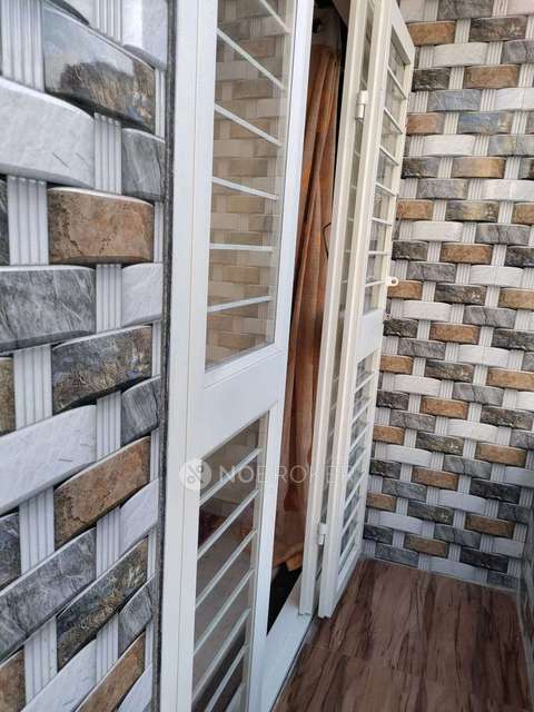 Shared Room for Female In 1 BHK  In Kharadi