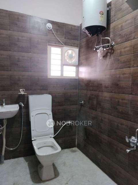 4+ BHK Flat For Sale  In Devinagar