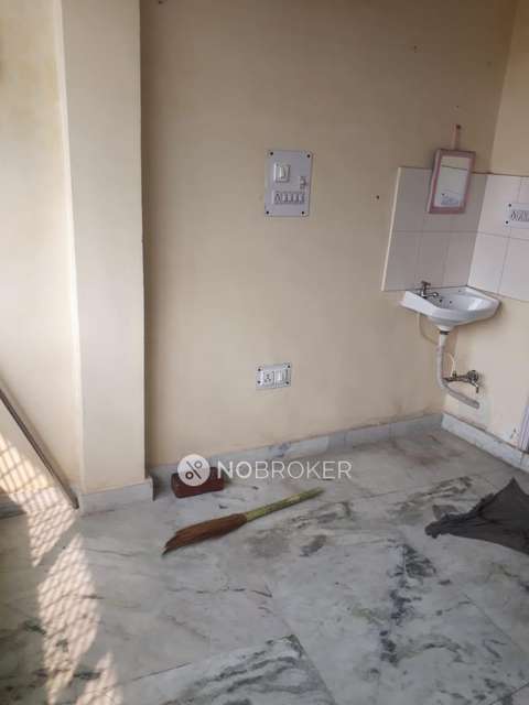 1 BHK Flat For Sale  In Pandav Nagar