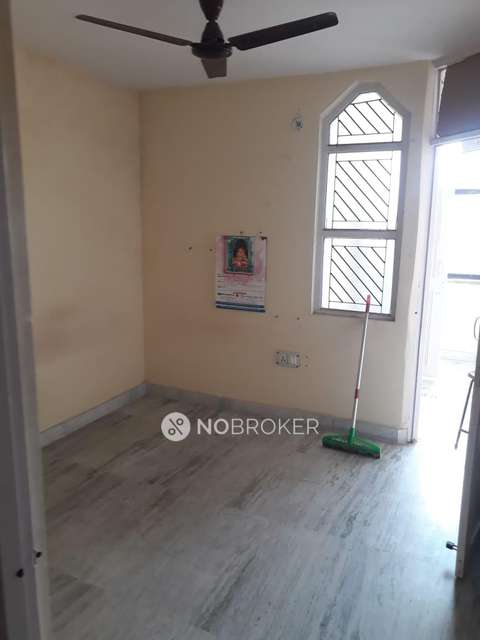 1 BHK Flat For Sale  In Pandav Nagar