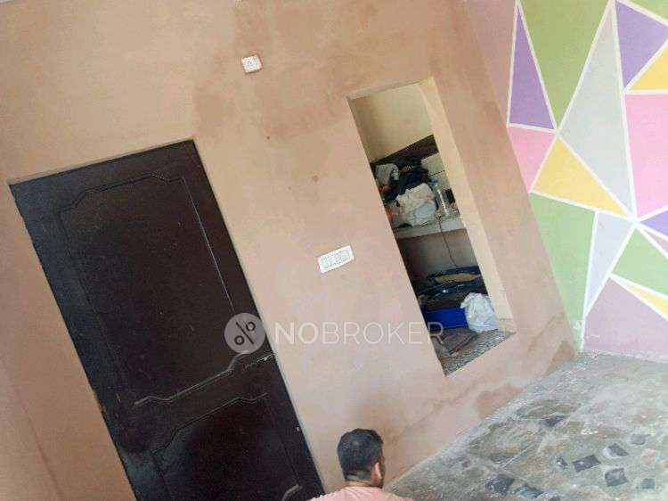 1 RK Flat In Sb for Rent  In Subhash Nagar