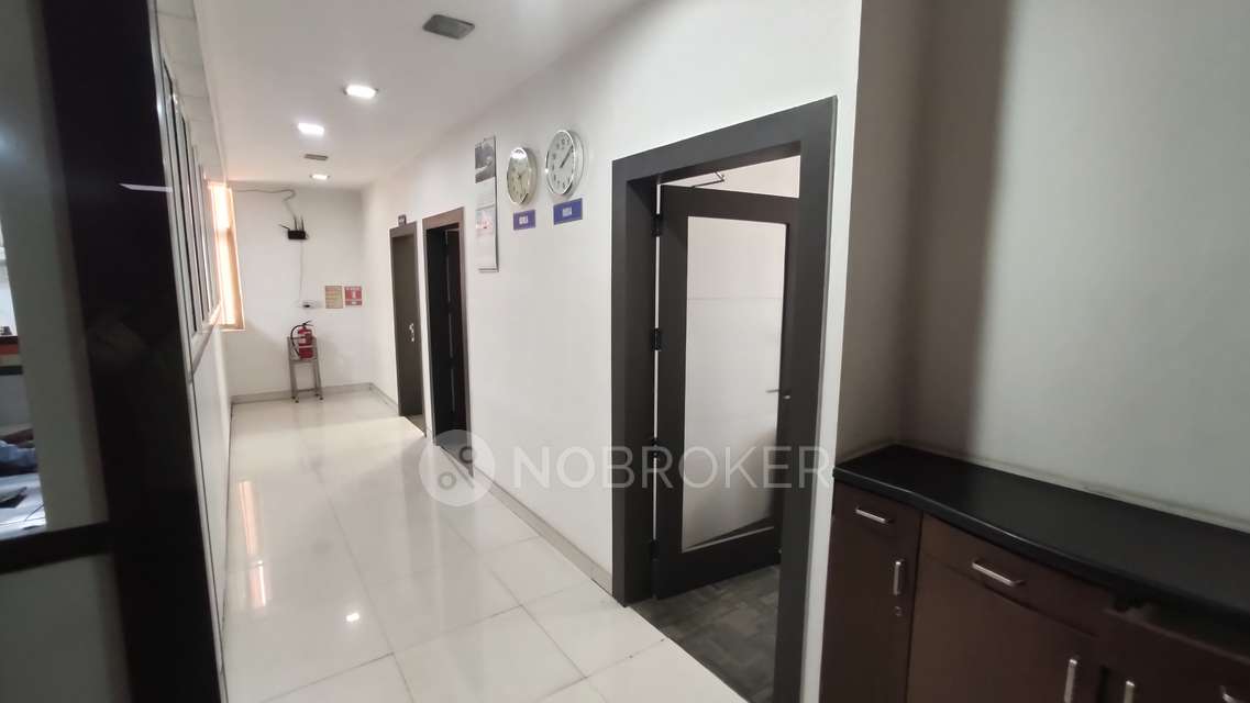 Industrial Building in Sector 80, Noida for Rent 