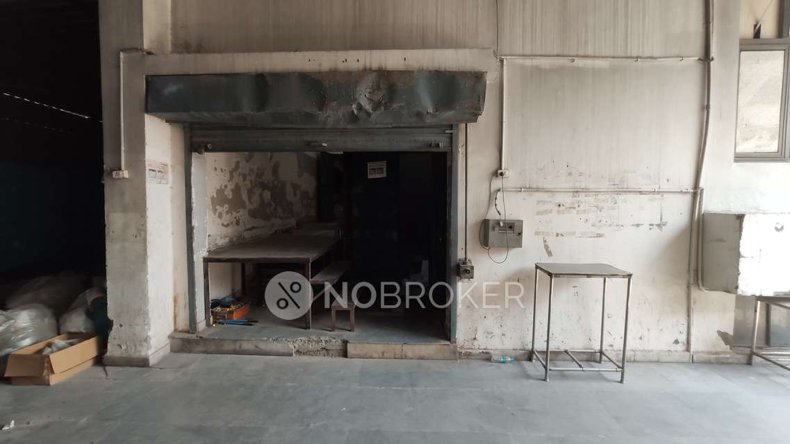 Industrial Building in Sector 80, Noida for Rent 
