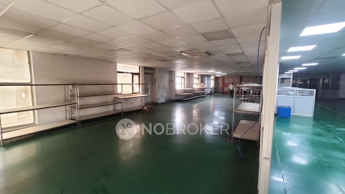 Industrial Building in Sector 80, Noida for Rent 