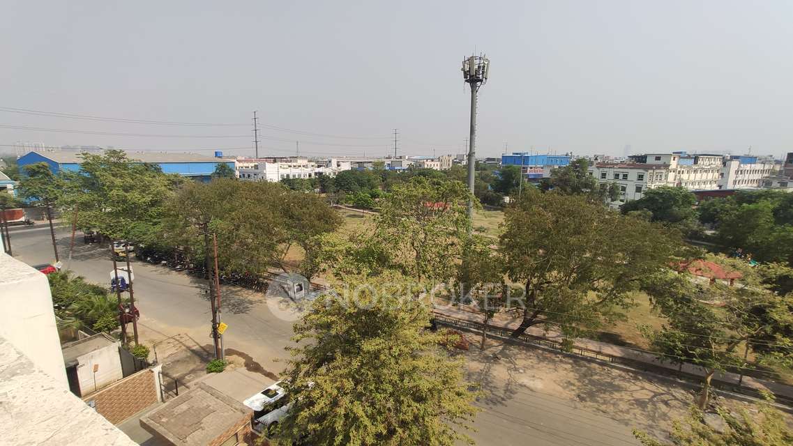 Industrial Building in Sector 80, Noida for Rent 