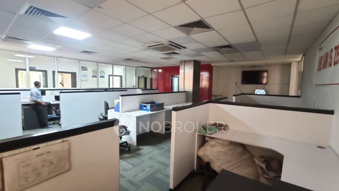 Industrial Building in Sector 80, Noida for Rent 